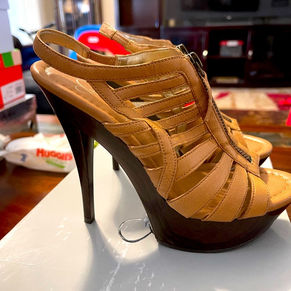 Jessica Simpson Gobow heels high platform size 5.5M